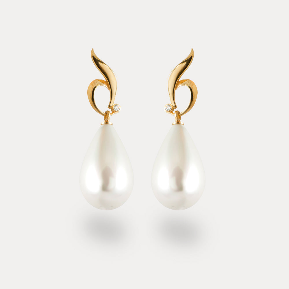 Earthly Goddess Pearl Drops Vermeil Earrings